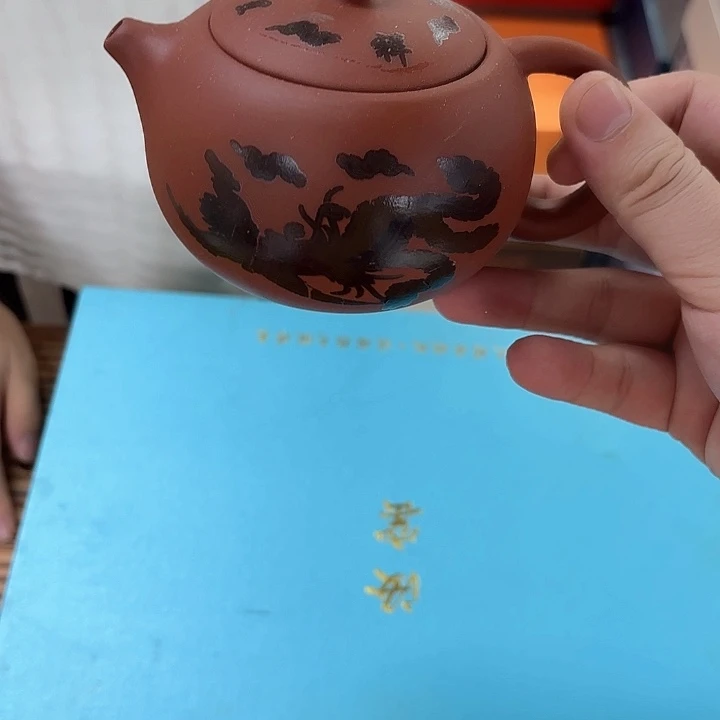 孤品茶具套装等。