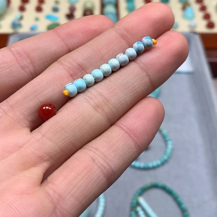 南红玛瑙配饰未镶嵌