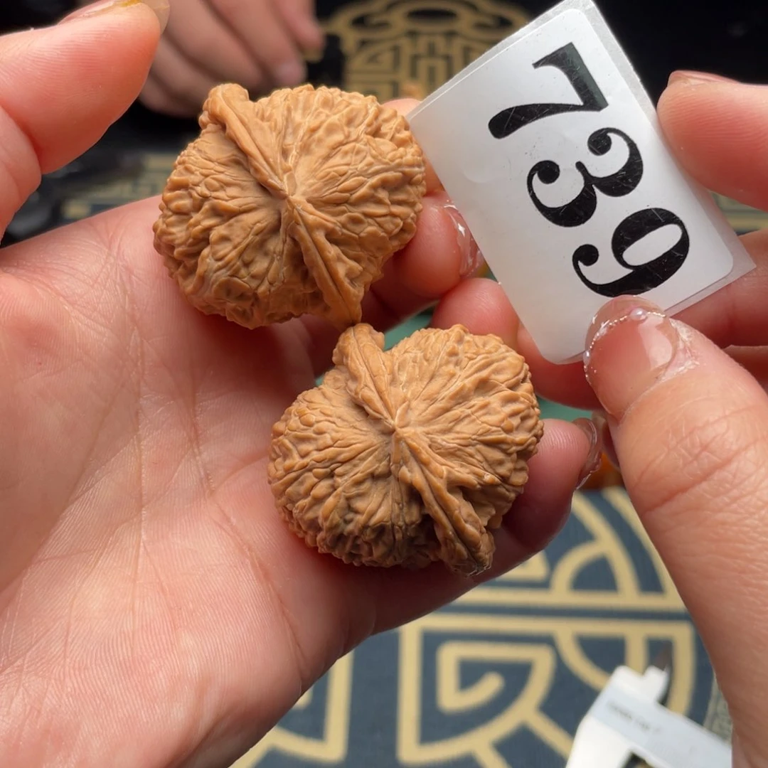 桃核把件39全品白狮子739号