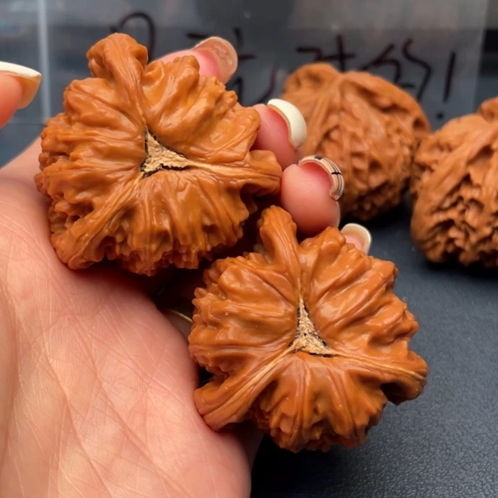 分***线吊坠文玩核桃白狮子