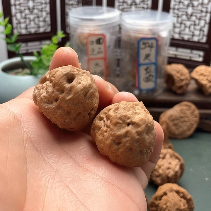 文玩核桃吊坠古蟾