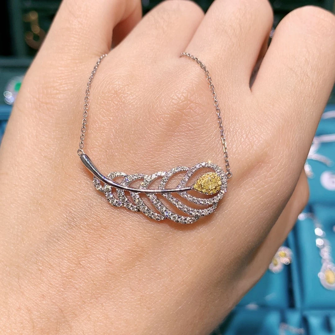 【闪购商品】钻石颈饰18K金镶嵌项链