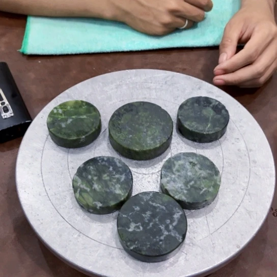 蛇纹石玉未镶嵌原石