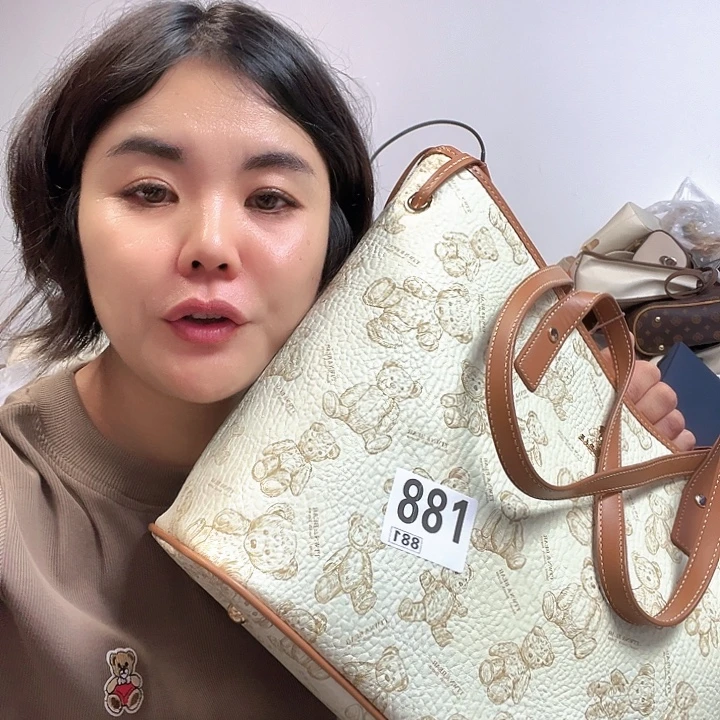 PVC包包包包包包包包包包吧