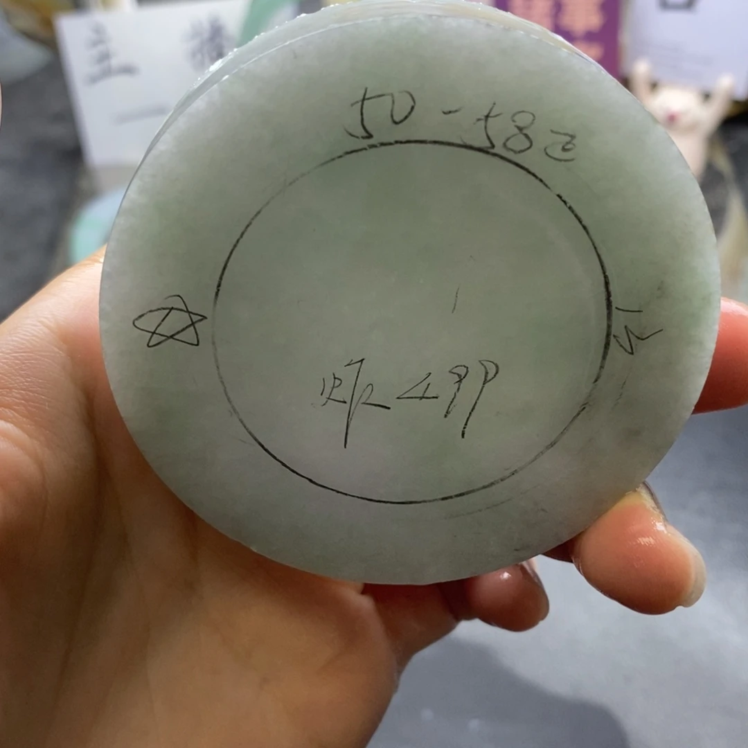 定制翡翠未镶嵌翡翠手镯