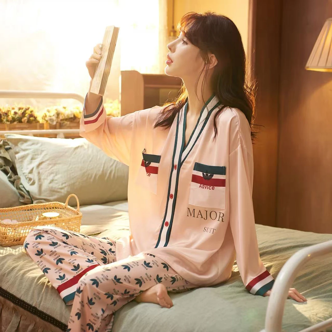 特！门店29&9！软绸睡衣」缎面空调感印花长袖亲肤家居套装 C22228