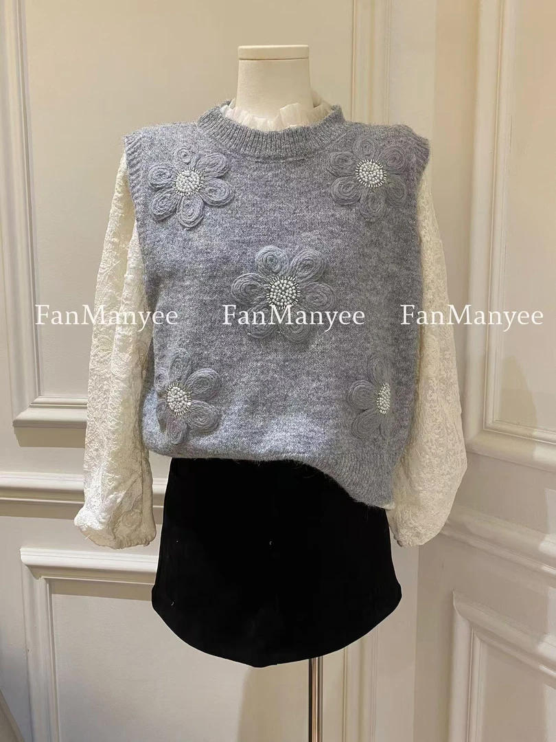 【冬日舒芙蕾】秋冬洋气百搭蕾丝打底+花朵毛衣马甲两件套X