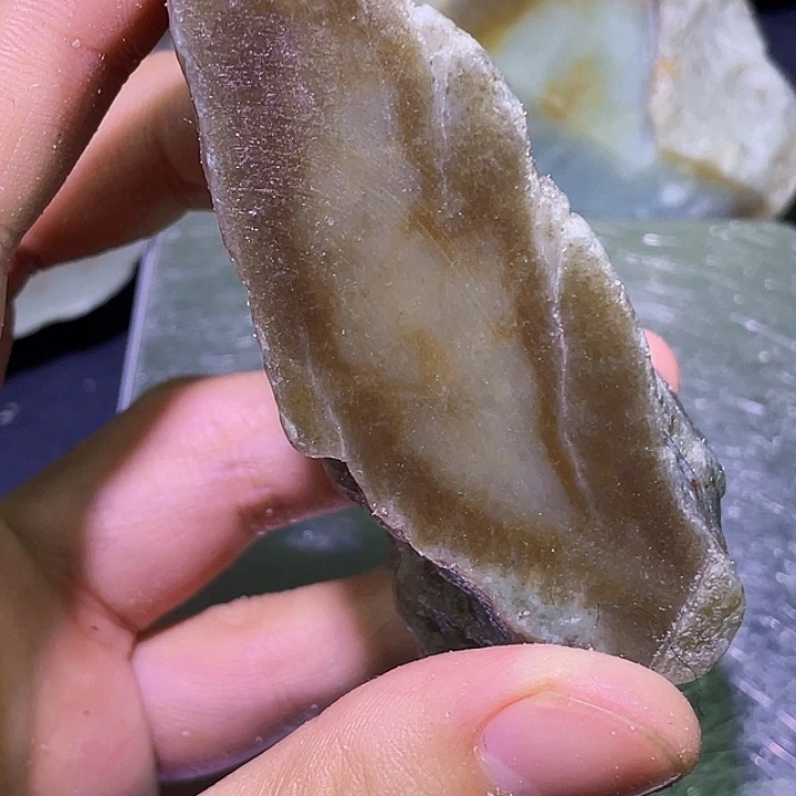 和田玉（糖玉）未镶嵌珠宝半成品