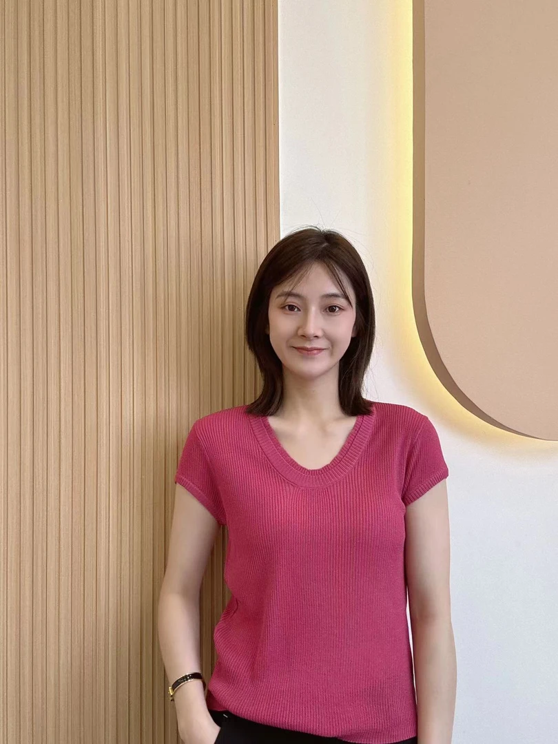 【霓裳针织】新款u领显瘦层次感设计气质休闲小飞袖针织短袖152#