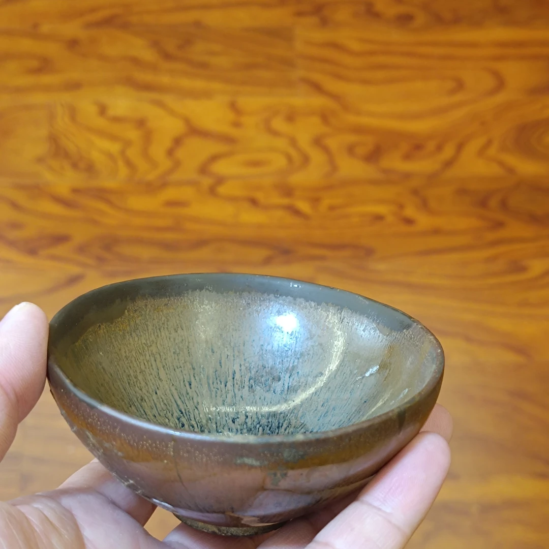 水吉窑宋建盏，敛口器型，略有变形，口径10高5厘米。釉面非常好，干净