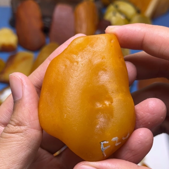 定制蜜蜡未镶嵌?**12345678