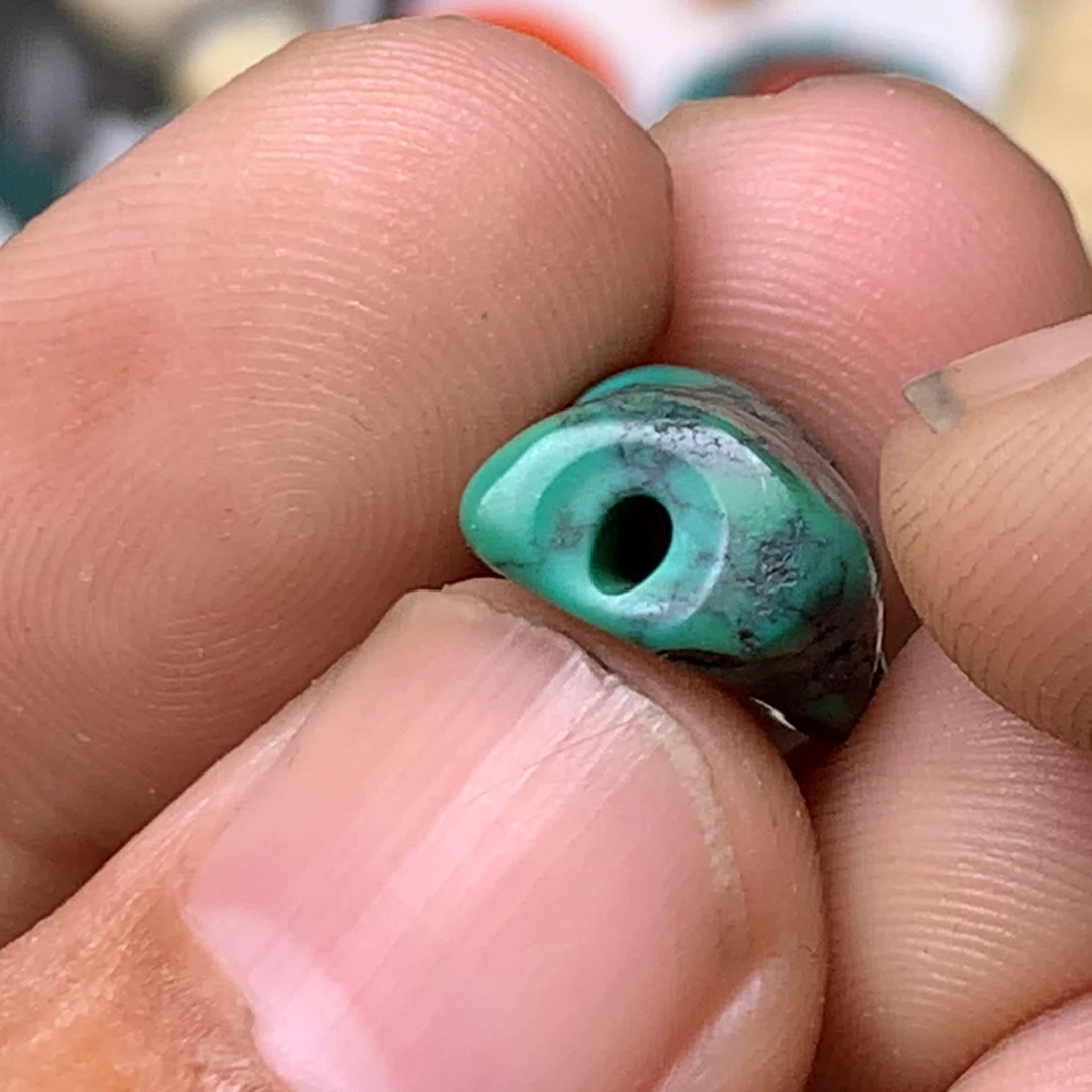 玻璃颈饰藏传小元素