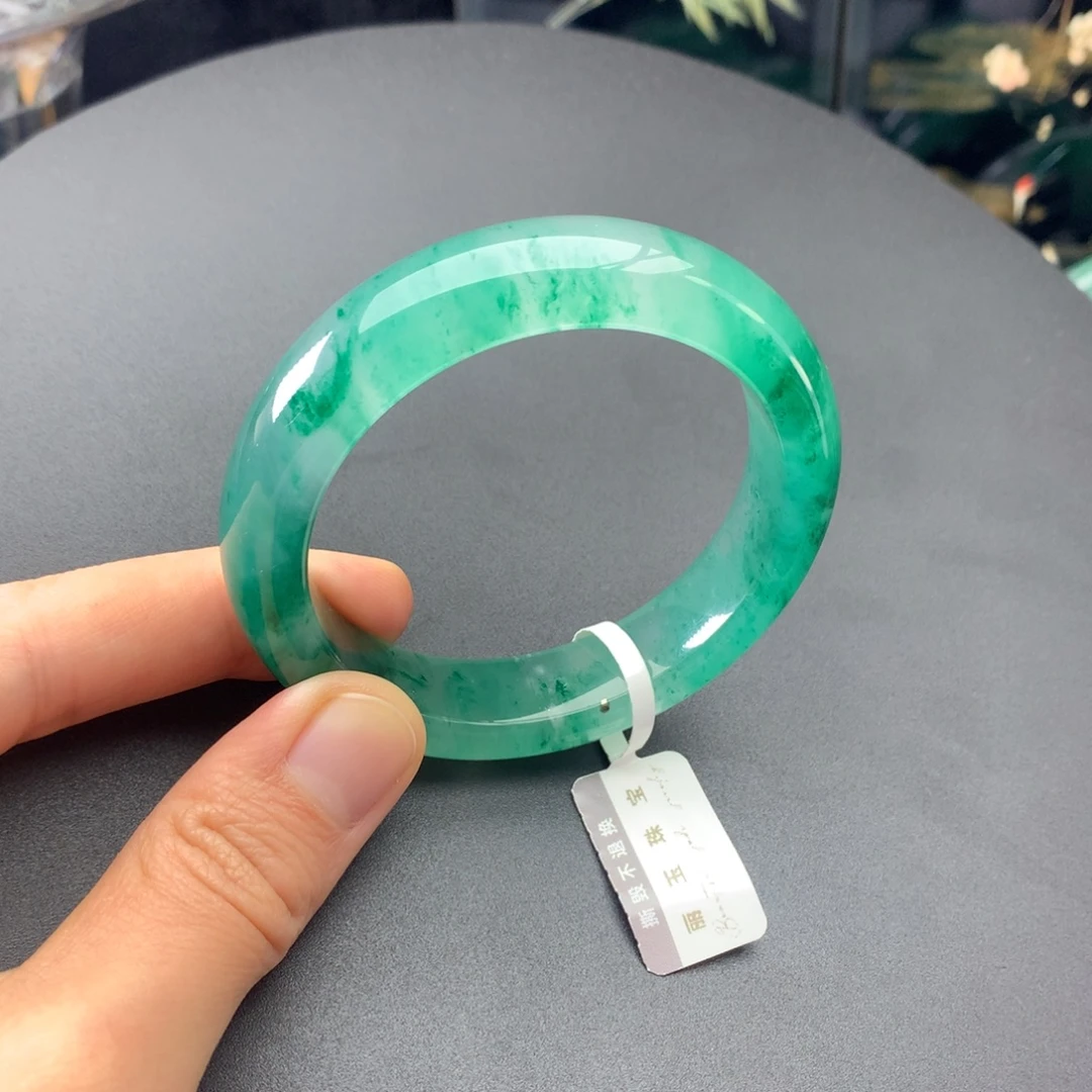 石英质玉（非洲翠）合金手镯