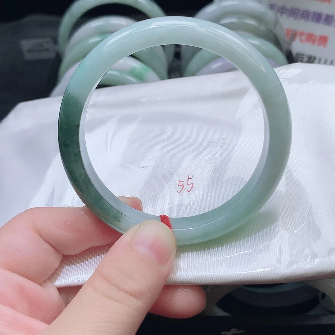 翡翠未镶嵌手镯188