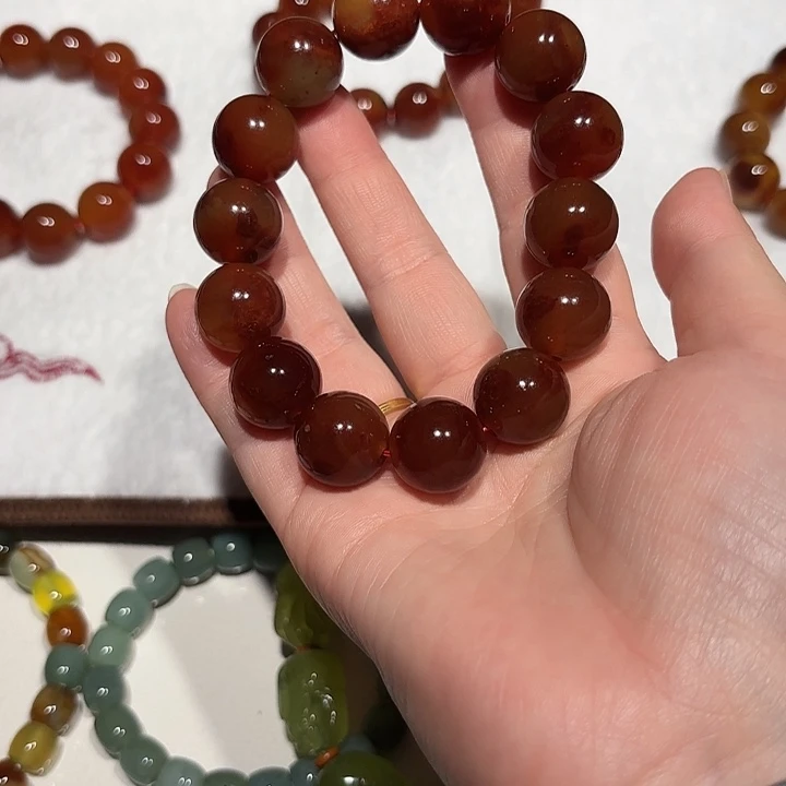 梅****未镶嵌蛇纹石玉手串