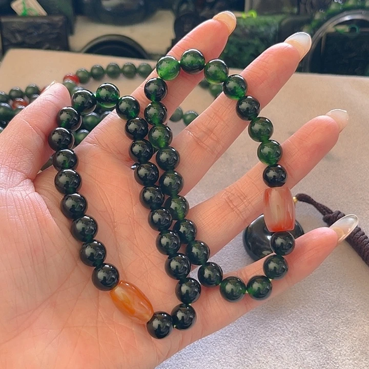 青***)蛇纹石玉未镶嵌颈饰