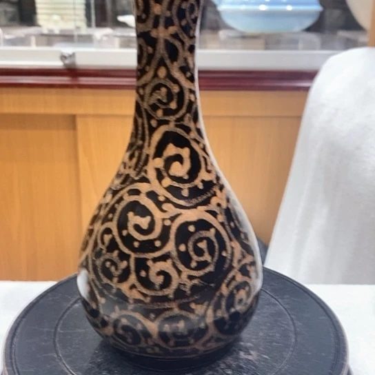 漠***川吉州窑卷草纹胆瓶