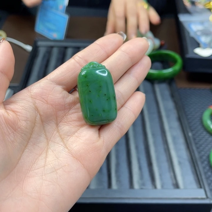 【闪购商品】和田玉（碧玉）颈饰未镶嵌