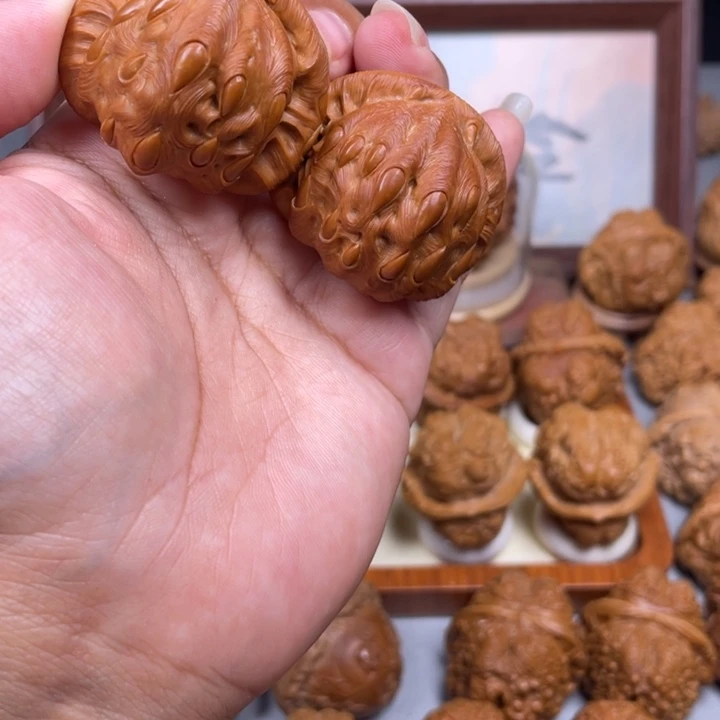 致***丶白狮子雕刻的吞噬