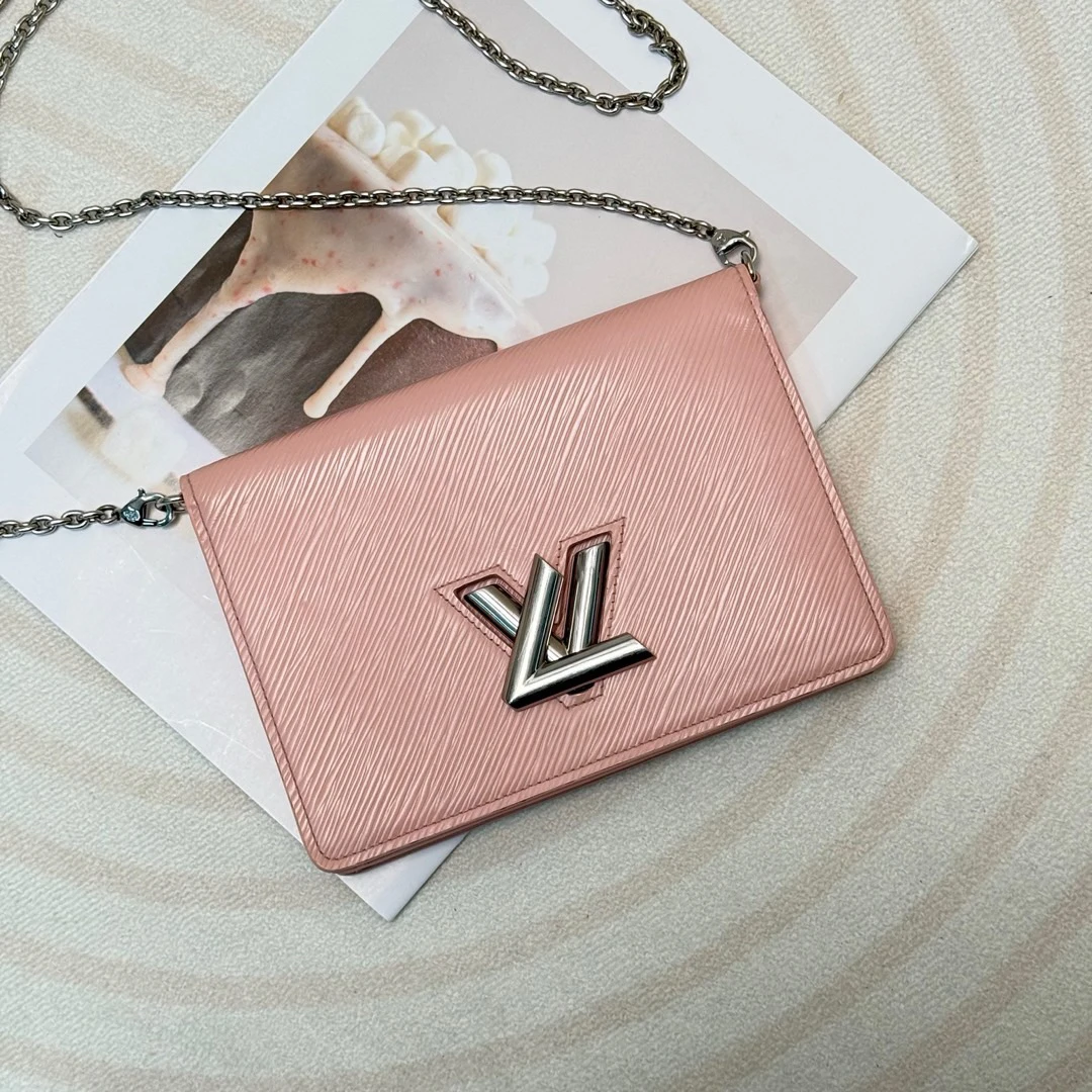 95新 LouisVuitton/路易威登 Lv 粉色 twist水波纹 woc/688549084
