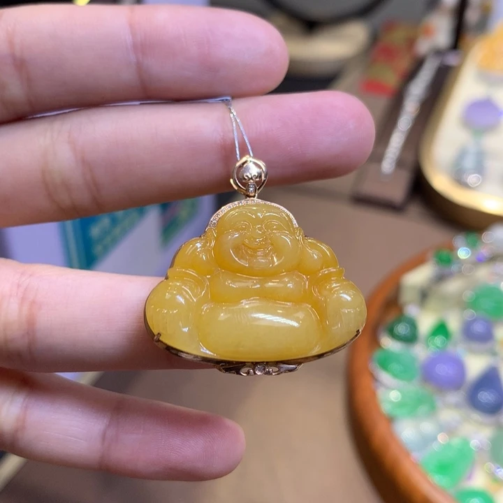 翡翠18K金镶嵌颈饰翡翠
