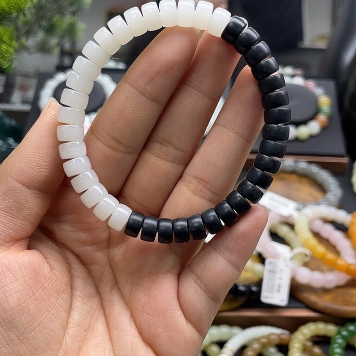 和田玉未镶嵌手串