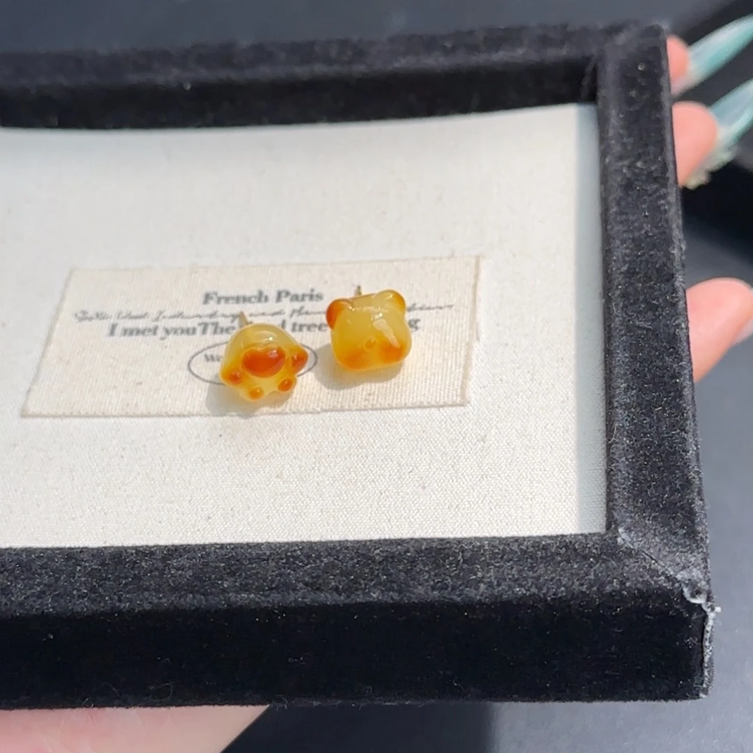 未镶嵌琥珀珠宝奇石