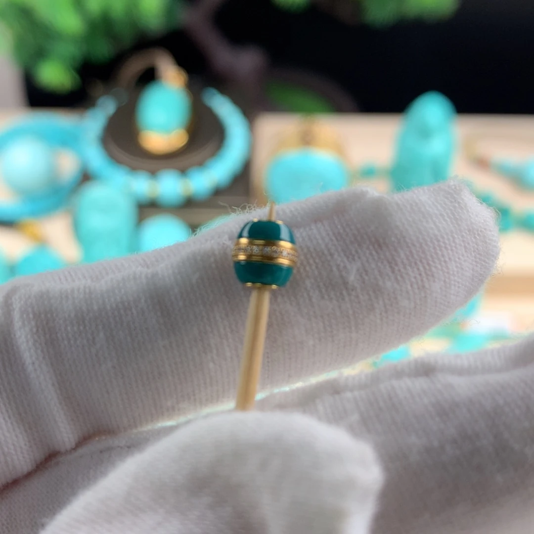 绿松石汉堡珠卡618K金镶嵌