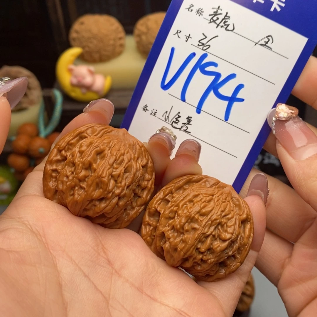 文玩核桃吊坠麦虎