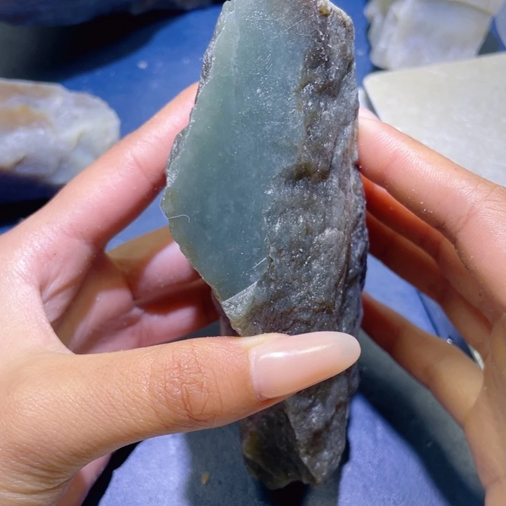 和田玉未镶嵌珠宝半成品