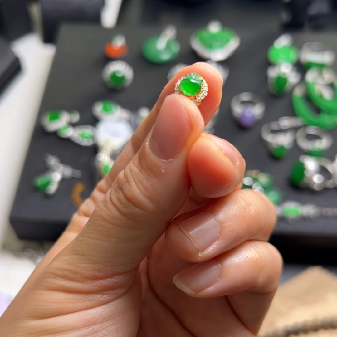 翡翠未镶嵌颈饰天然缅甸翡翠吊坠