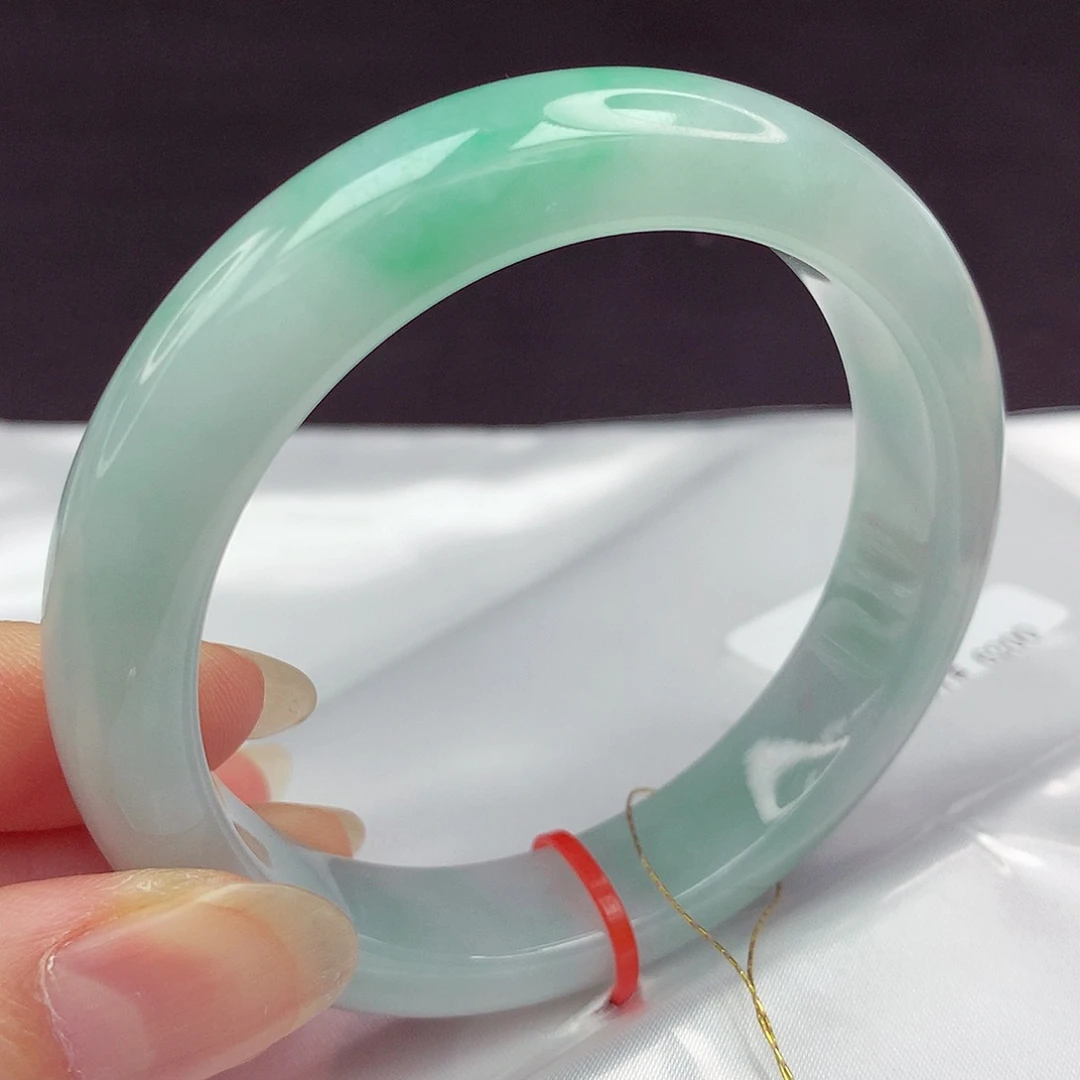 翡翠手镯未镶嵌57圈835