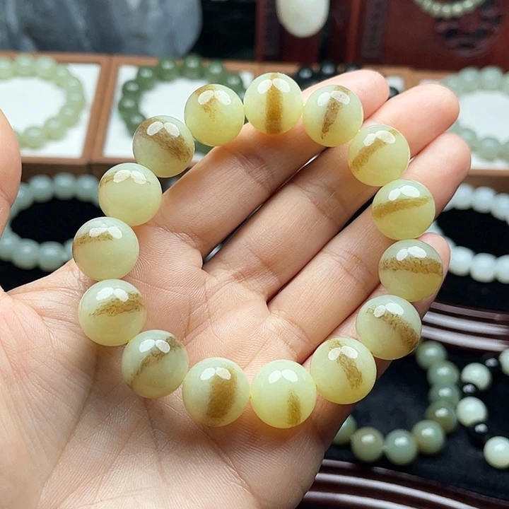 敷***演和田玉未镶嵌手串