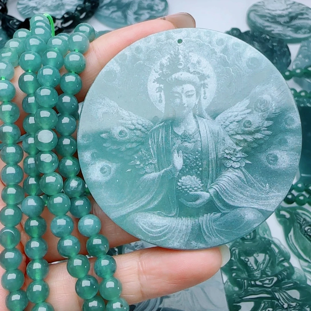 翡翠未镶嵌颈饰多样性发货天然的A货翡翠