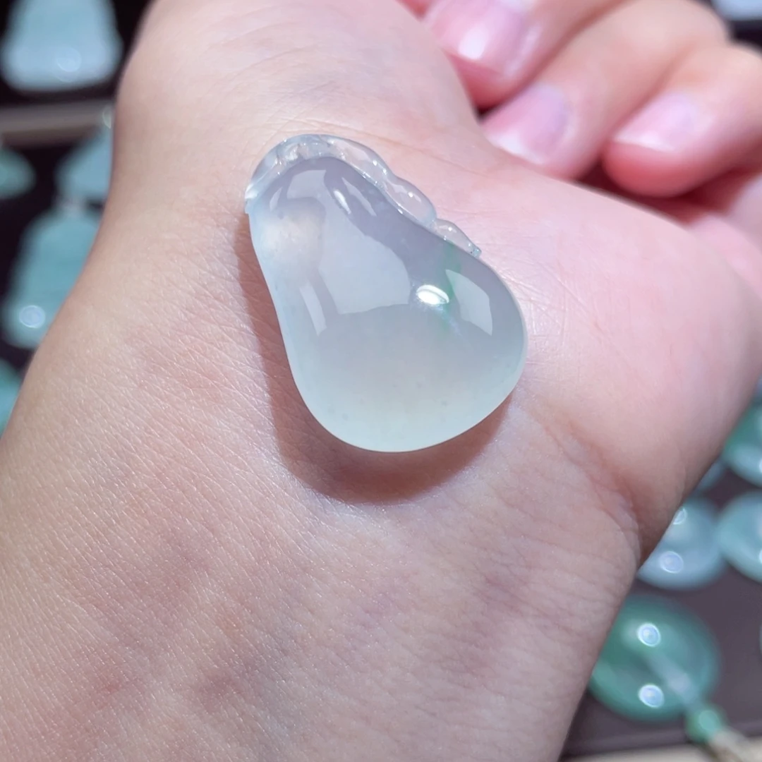 颈饰未镶嵌翡翠福瓜