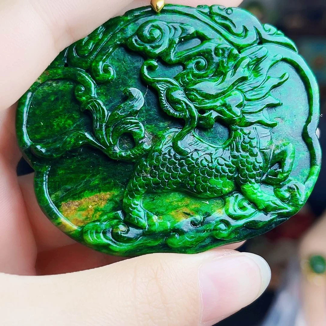 颈饰未镶嵌翡翠多样性