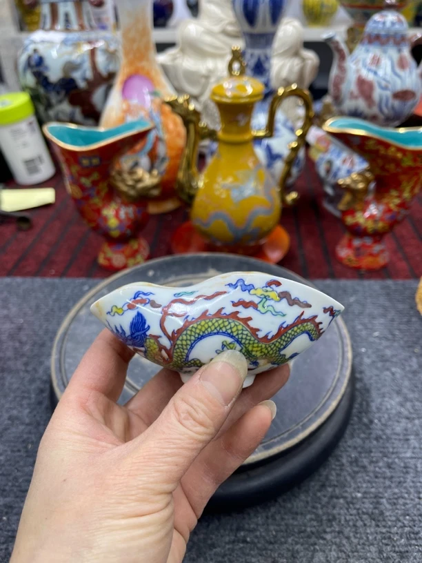 斗彩姹紫龙纹茶叶铲摆件