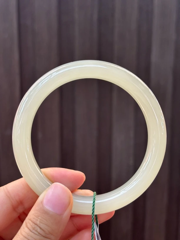 061911MH 和田玉青海料高冰手镯61圈口 多样性发其一