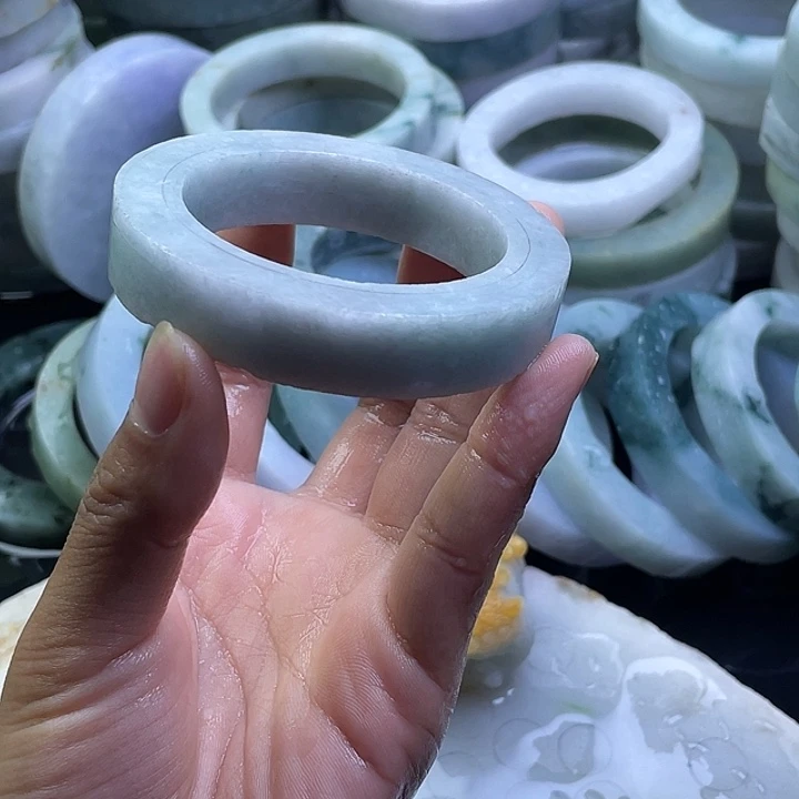 逸***璇未镶嵌定制翡翠翡翠手镯定制