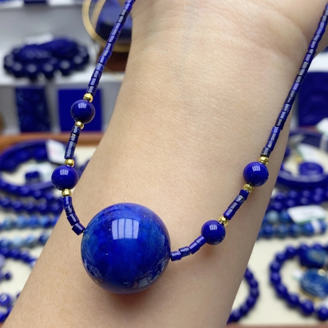 青金石未镶嵌颈饰