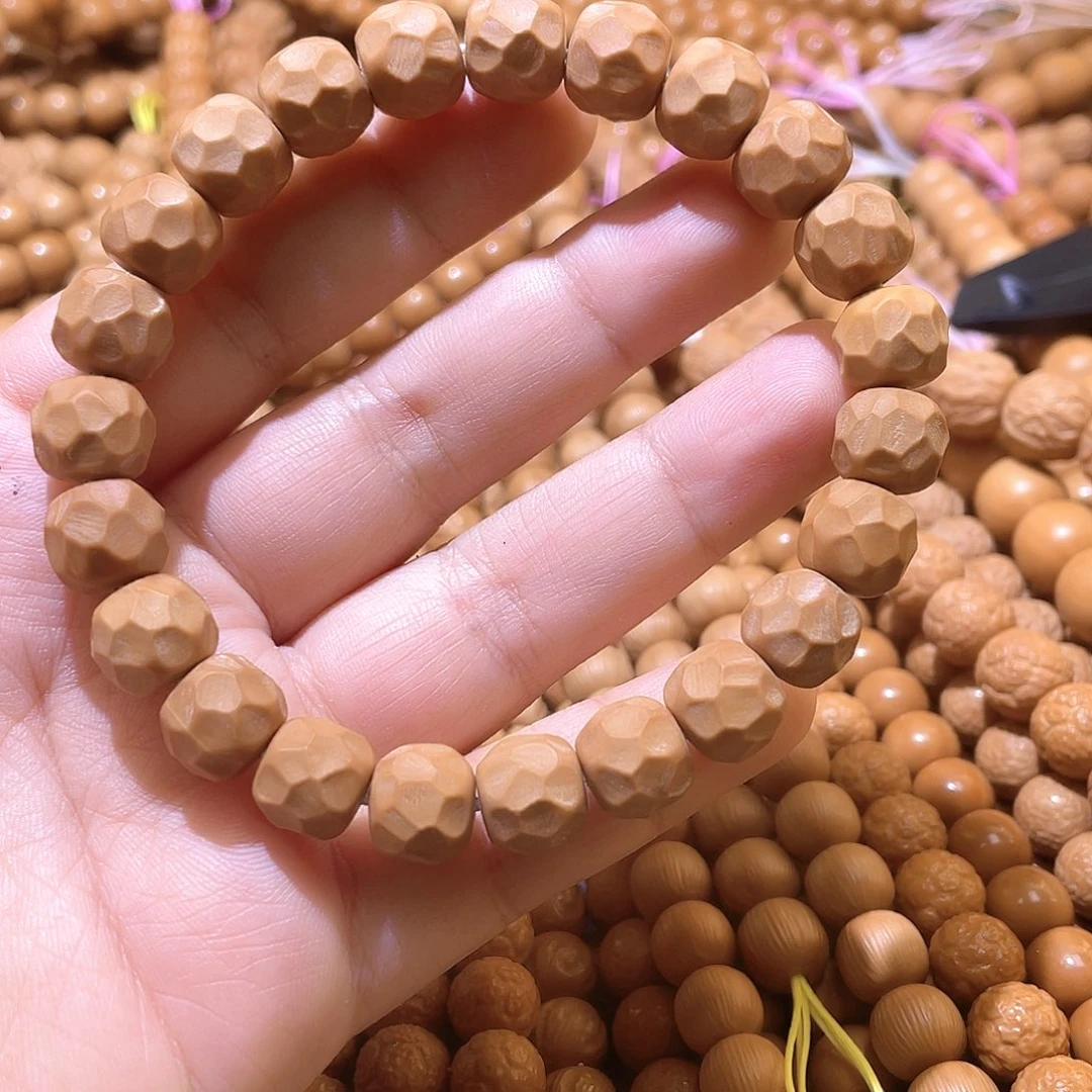 L***。吊坠猴头核桃全品黑金无相10.8尺寸