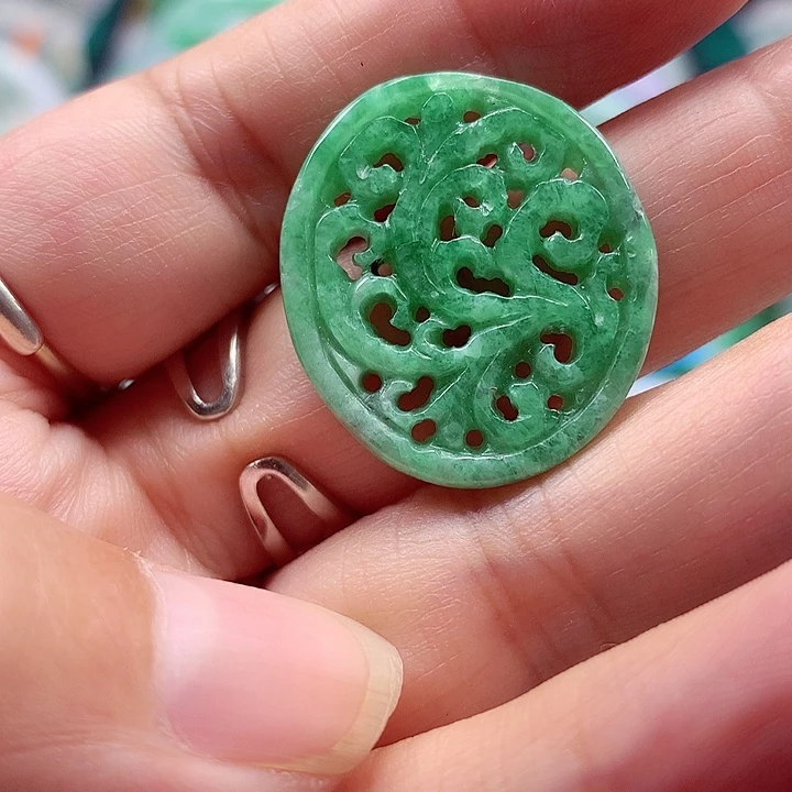 翡翠未镶嵌颈饰翡翠