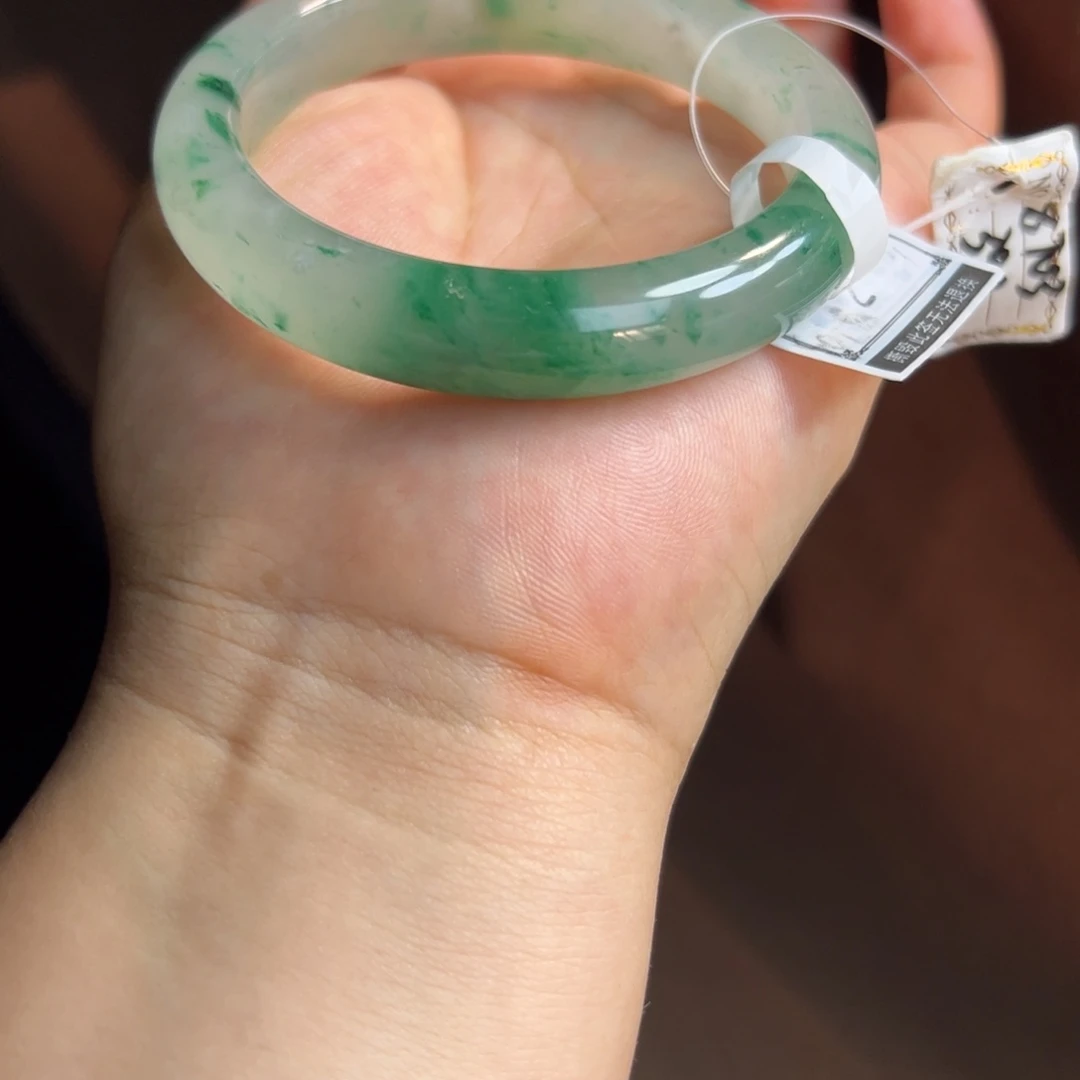 石英质玉手镯未镶嵌非洲翠5354