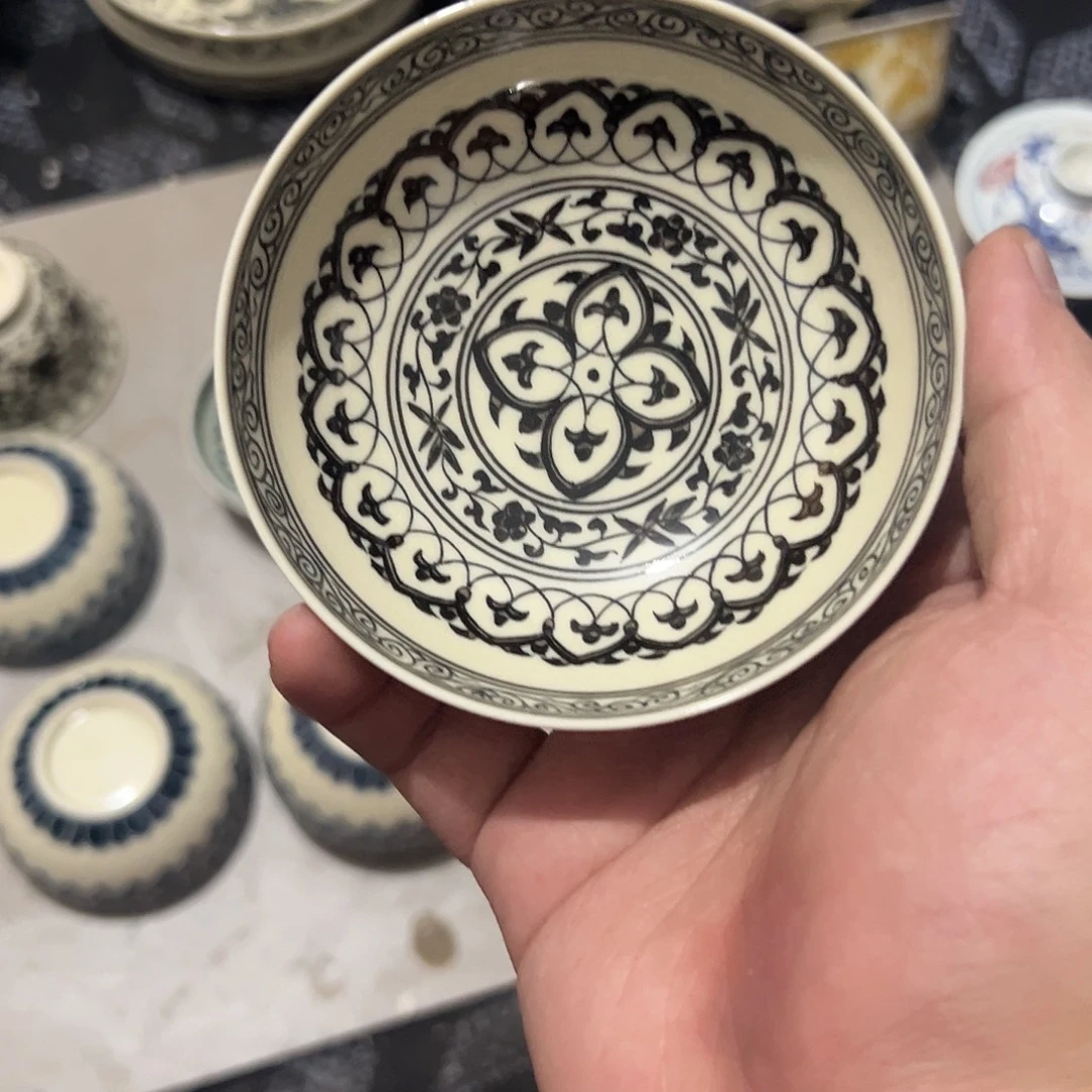 匿***报摆件景德镇手工手绘