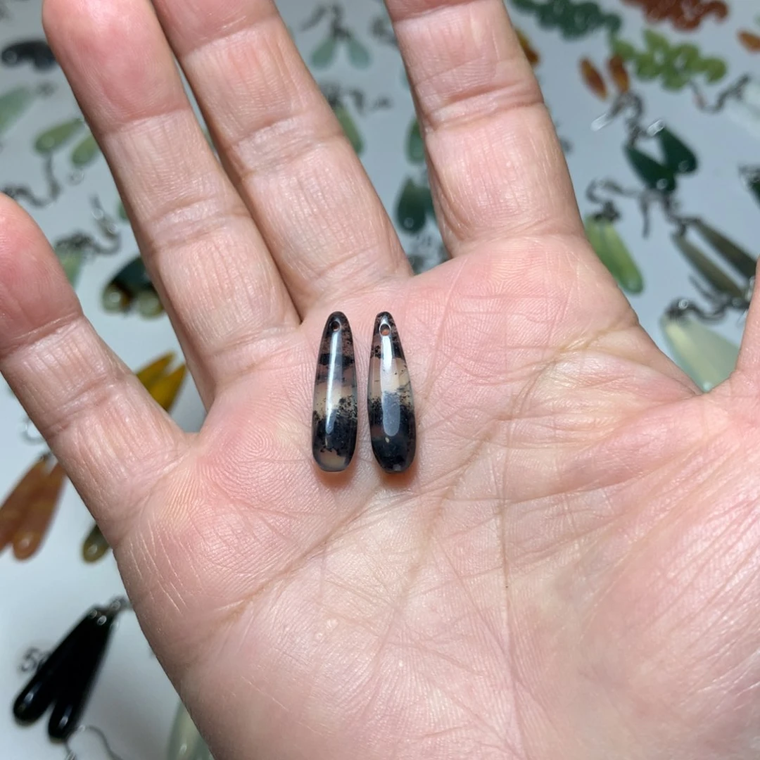 蛇纹石玉耳饰未镶嵌爹