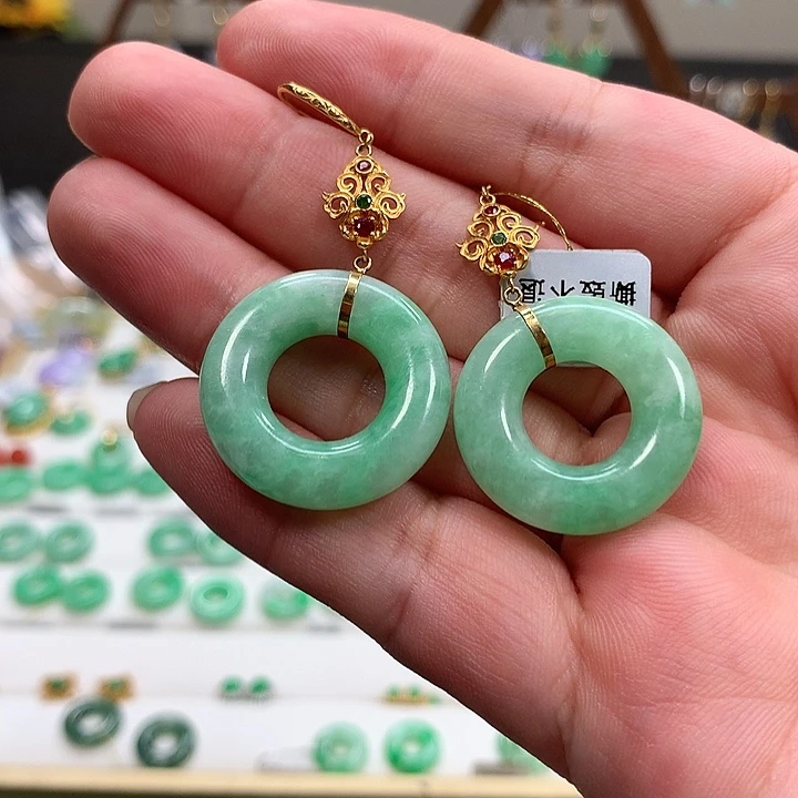 翡翠18K金镶嵌耳饰天然翡翠