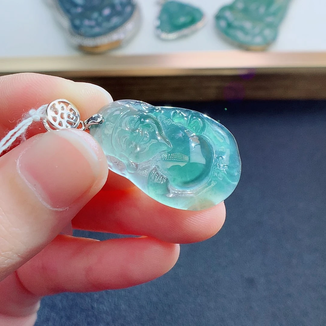 翡翠颈饰未镶嵌翡翠