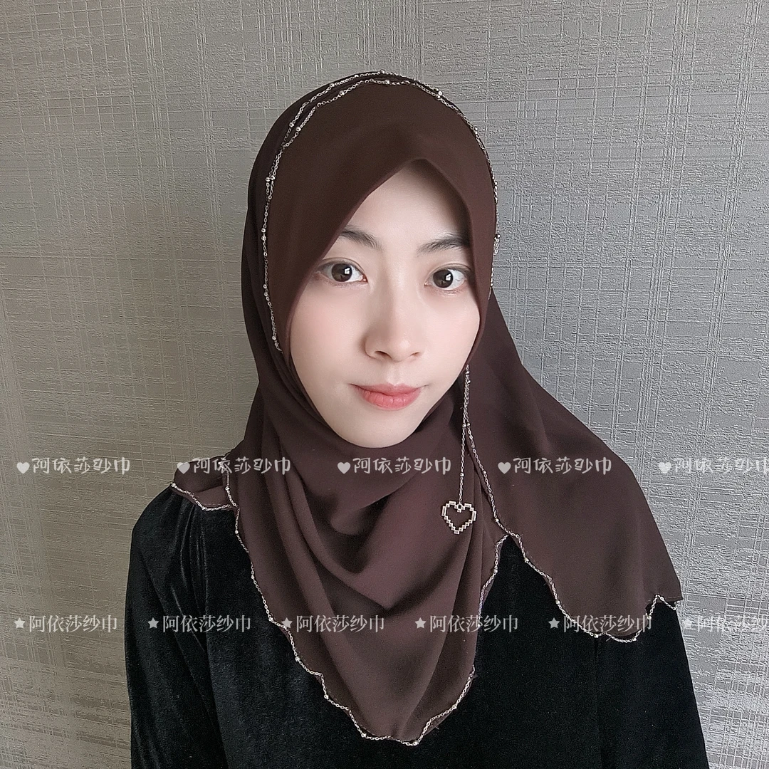 阿依莎新款水晶麻拼接雪纺洋气减龄软帽檐绕巾回族纱巾女士头巾