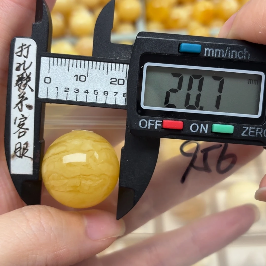 大***办蜜蜡未镶嵌裸石蜜蜡