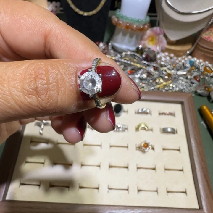 孙*花陶瓷制品和其他各种